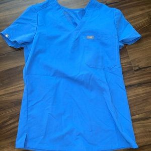 Figs Catarina scrub top